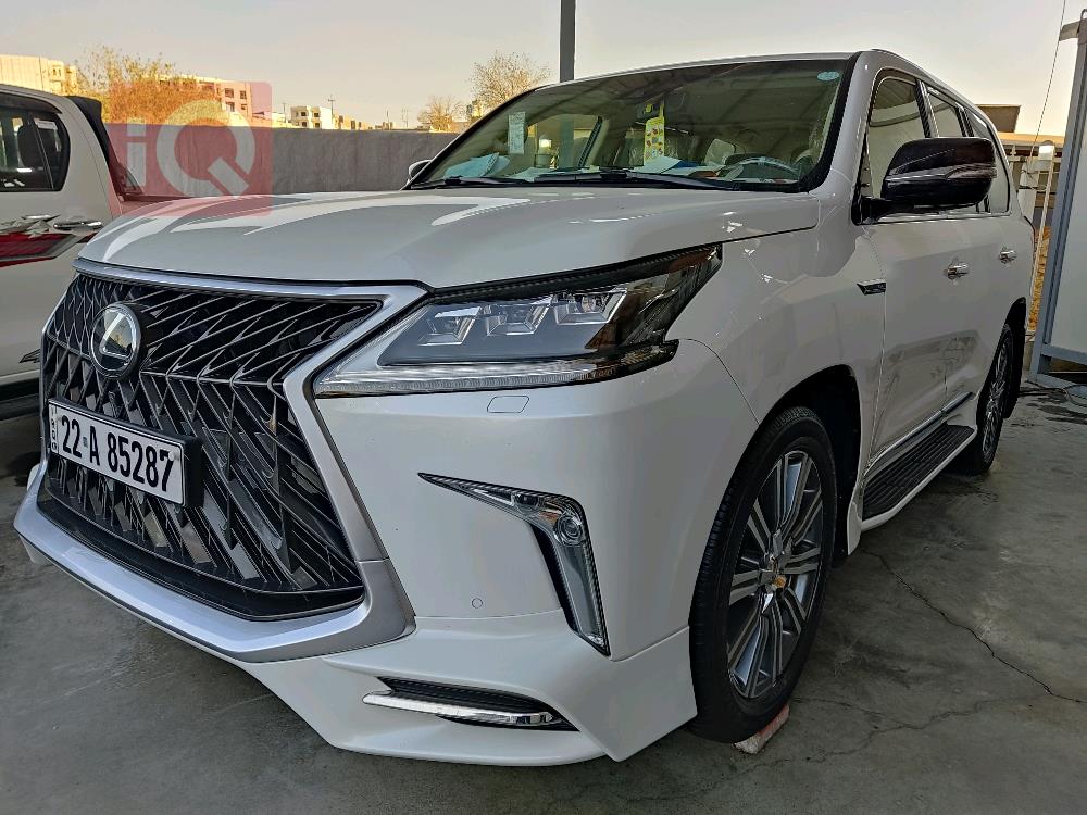 Lexus LX